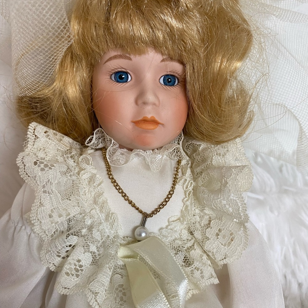 Brinn's 1986 Collectible Porcelain Doll bride
